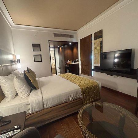 ไอริส เดอะ บิสซิเนส โฮเต็ล แอนด์ สปา Hotel บังกาลอร์ ภายนอก รูปภาพ