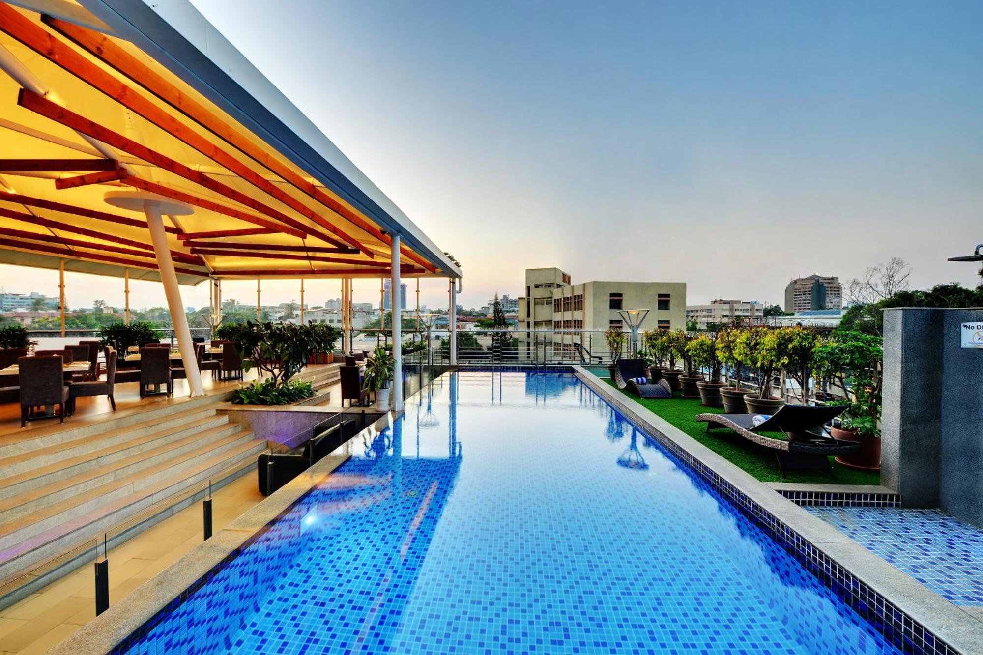 ไอริส เดอะ บิสซิเนส โฮเต็ล แอนด์ สปา Hotel บังกาลอร์ ภายนอก รูปภาพ