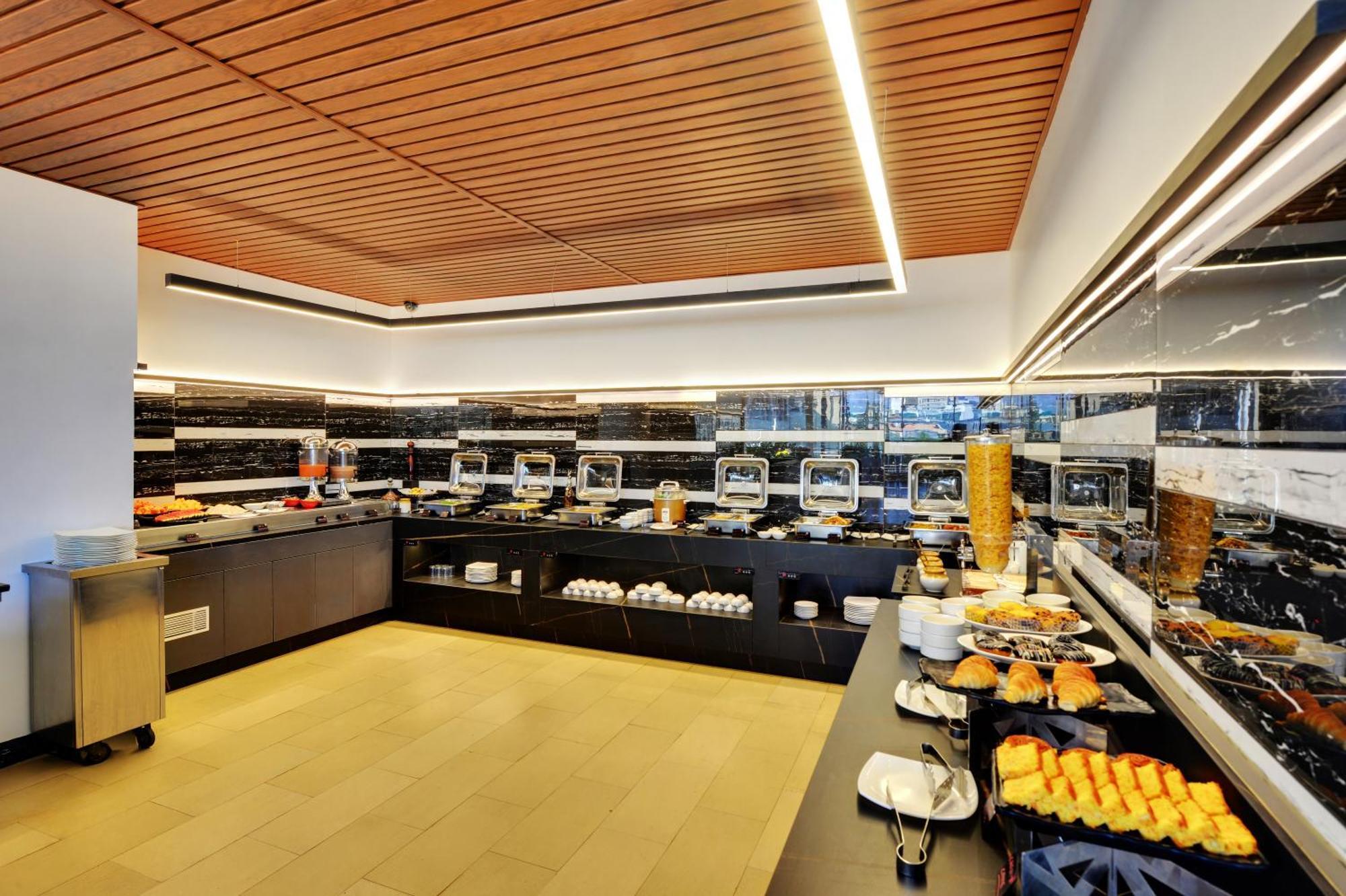 ไอริส เดอะ บิสซิเนส โฮเต็ล แอนด์ สปา Hotel บังกาลอร์ ภายนอก รูปภาพ