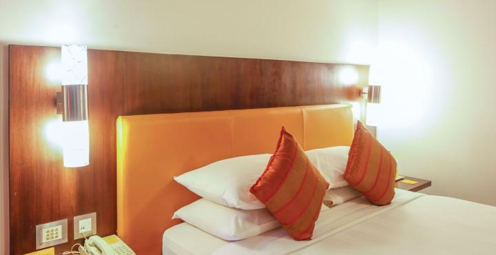 ไอริส เดอะ บิสซิเนส โฮเต็ล แอนด์ สปา Hotel บังกาลอร์ ภายนอก รูปภาพ