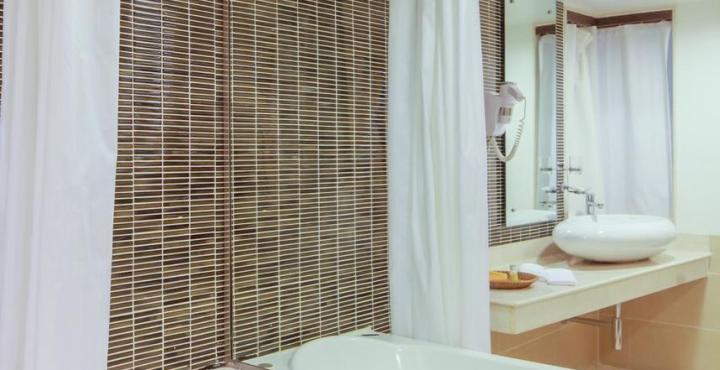 ไอริส เดอะ บิสซิเนส โฮเต็ล แอนด์ สปา Hotel บังกาลอร์ ภายนอก รูปภาพ